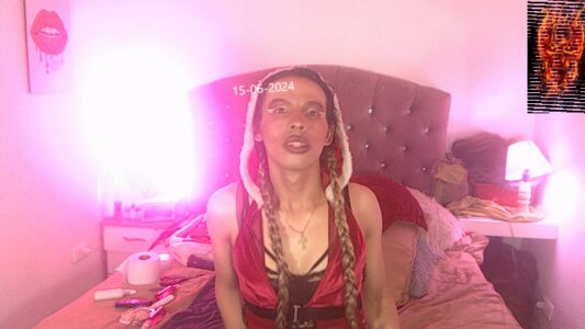 cutesweeetrobinsex red holy spiry Pic 8