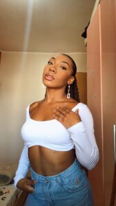 Anita_PriceeのINDOORの 2枚の写真