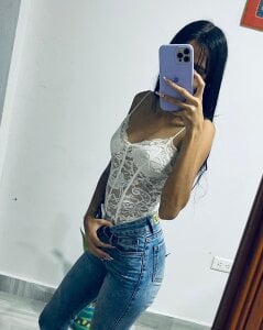 WELCOME de SweetSkinnys  8 Imagens