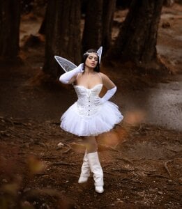 ElleGisellee READY FOR YOUR FAIRY DUST? 🧚🏽‍♀️ Pic 4