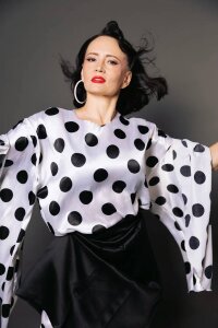 Julia_Way Public Pic 5