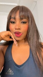 NinaParkerr_Public Bild 2