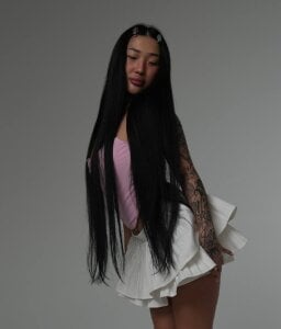 EIeniVanwart Light photo shoot in a skirt Hình 2