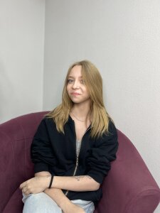 WillaHowkins Public Pic 2