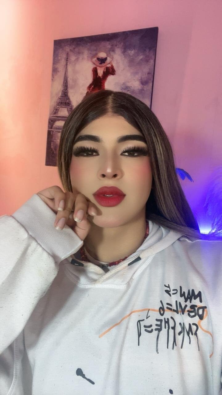 camii_raux Trending Pic 8810