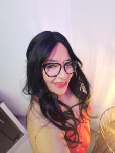 SkylerMoonn how do i look? Pic 3