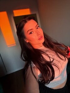 TrishaWinslet_ Public Pic