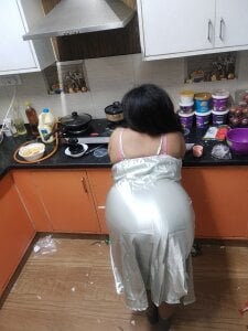 Telugu_girl143 Iam at balcony with hot pose Pic 2