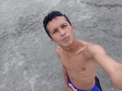 Nick_Boy23's XXX Nude Photo 4