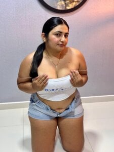 Zdjęcia MiaCurvvy Sexy latina🥵:  2