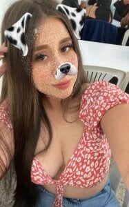 Scarlett_Noire_outdoors Public Pic 6