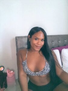 Ashleyroberst Public Pic 9