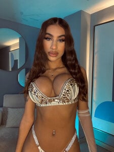 DannaCruz Hello dear, you like my body?🫧🪽 Pic 2