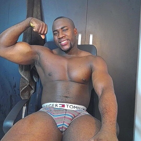 Joan_silva 热门图片 1209