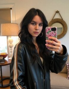 SanoraVillnave Gloss & Gaze Pic