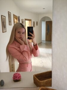 CherrylHolme my love outfit😊😍 Pic 3