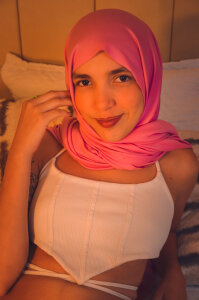 Join _tahiya_ Live Sex Chat - Profiles, Reviews, & Porn