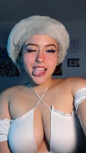 🍀 de ameliaxxx_  2 Imagens