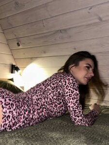 DreamWeaver1011 💎 Gambar 3