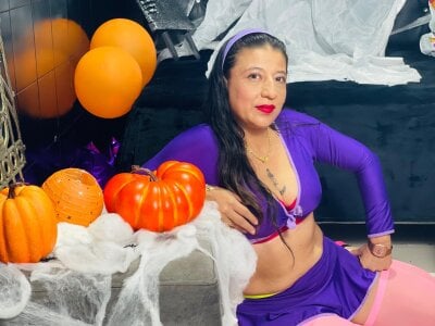 mature_sexi40 hallowen Pic 2