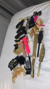 GoldenPussy1329 Public Gambar 8