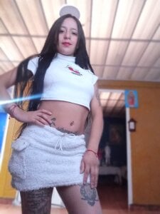 Liv_t18's XXX Nude Photo 2