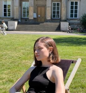 baby_luna_xo No filters. No plans. Just today’s vibe. Pic 3