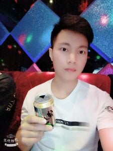 Qianluo003: Public ( 5 фото)