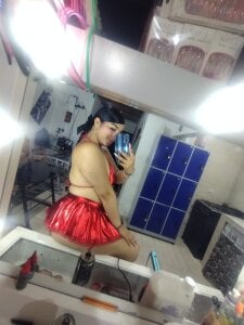 Juliie_collins Public Bilde 3