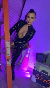 Evangeline_Taylorr Risk Zone😈🔥 Pic 3