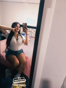 Lilyplayful_1 Public Pic