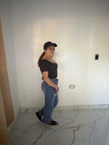 Perverted-Dirty-Mother Public Photo 4