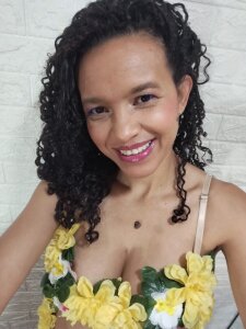 a little more of me de Jazlin_  5 Imagens