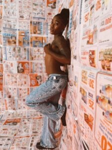 "Effortlessly stealing your attention" 😉 de ebonnyygoddes  8 Imagens