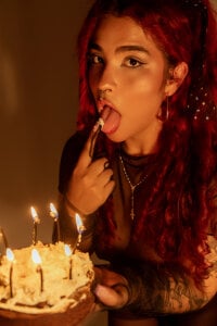 MizzHell Happy Birthday To Me Foto 4