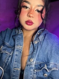 Isabella_Belmont Smiling at life Foto