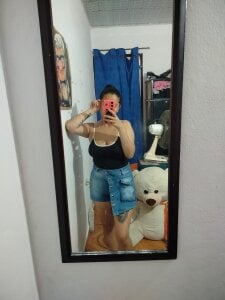 Sophie-Hot-: Public ( 8 фото)