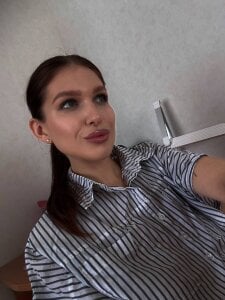 KristiClar 🤍🤍🤍 รูป  4