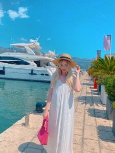 -ann- my pic 2 Pic 4