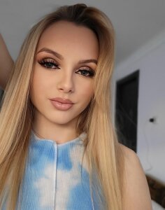 LuannaBlonde's Sex Photo Gallery with Nude Pics | Stripchat