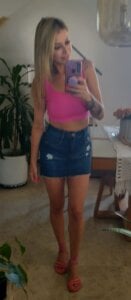 carolinesampaio Vejam como uma garota normal pode ter um cuzão arrombadoooo Pic 3