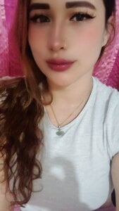 Aria_Valderrama Public Pic