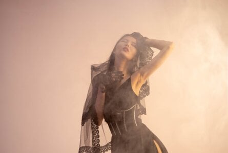 MinaHin watch me going vampire >:) Pic 3