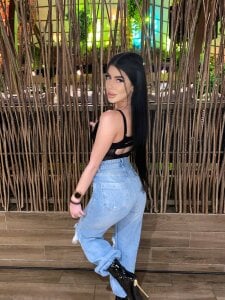 LeaSolene Public Pic 4