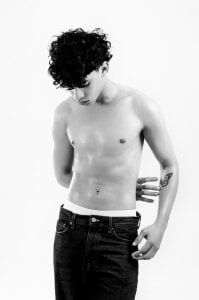 me de TaylerWhitelll  2 Imagens