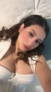 scarlett_thompson_7 Public Pic 5