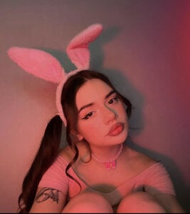 Jenny_Bet Public Pic 2