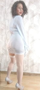 AriannaRussell_ As you would like to take my lingerie slowly or prefer to do it quickly and sensually🥵 Pic