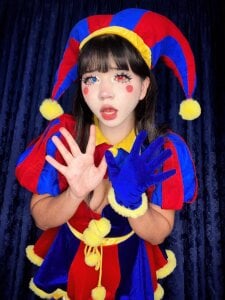 Petit-Rosse 🎈 P O M N I 🤡💙 Pic 6