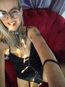 TattooTemptress I am all lit up for you ✨✨✨ Pic